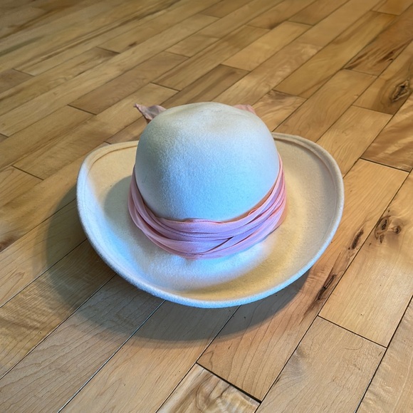 Accessories - Super Cute Vintage Wool Hat